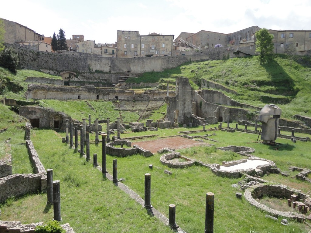 Guide in Toscana, Volterra, Teatro romano, Terme romane